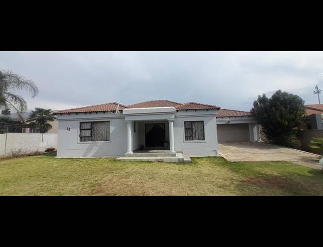 3 BEDROOM HOUSE FOR SALE IN ROODEPOORT WEST